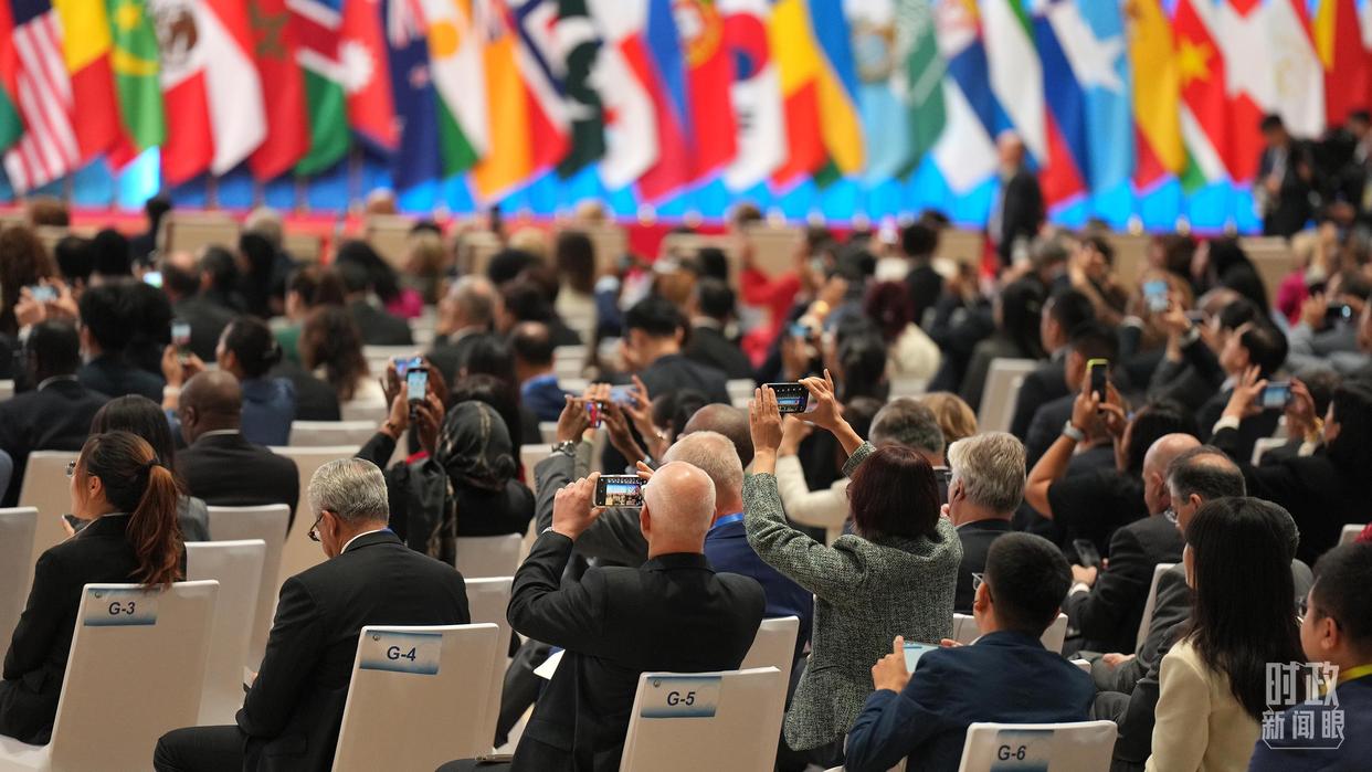 △全球妇女峰会开幕式现场。(总台记者李晋拍摄)