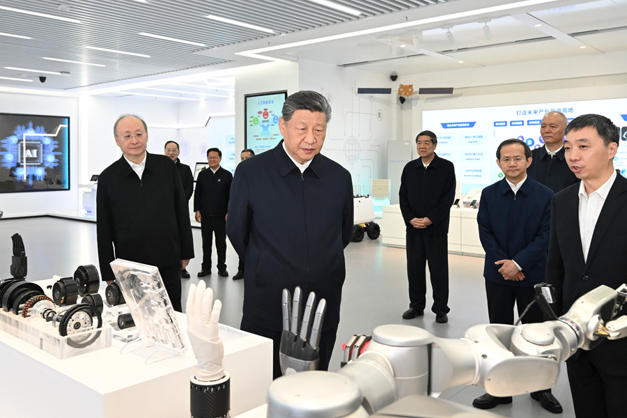 2026年2月9日,习近平总书记在位于北京亦庄的国家信创园考察。